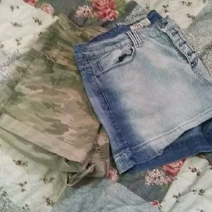 Women's shorts size 17 bundle